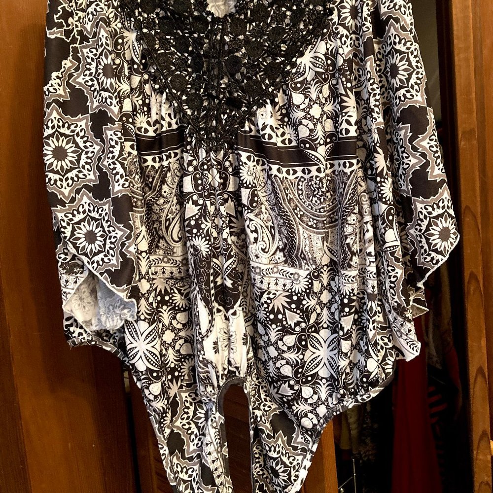 Black and White Tie-Hem Top